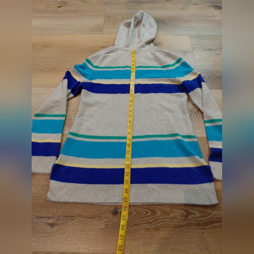 Lord & Taylor 100% Cashmere Sweater in Cream Long Sleeve - Picture 7 of 10